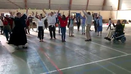 Blanquefort festival des familles le flash mob des curés