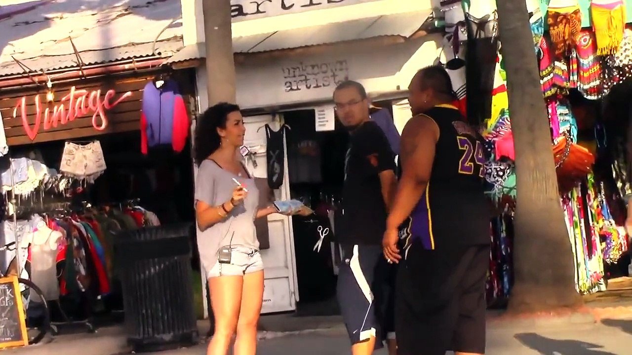 Hot Woman Speaking Arabic To Strangers Social Expriment By Miss Egypt Sarah Fasha