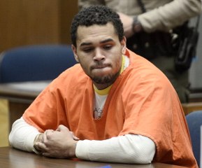 Australia set to deny visa to US singer Chris Brown