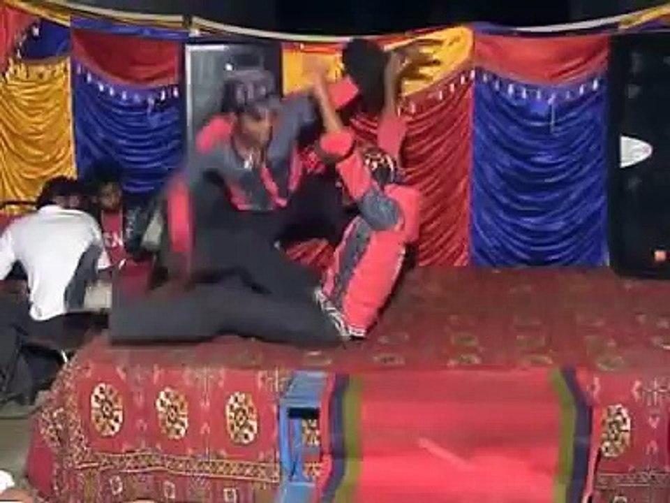 Pakistan Funny chicken dance