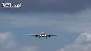 Saint Maarten Landing - Delta Boeing 757
