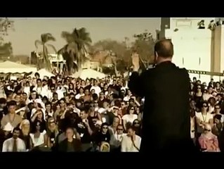 لطفي بو شناق  في سفح الهرم