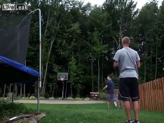 LiveLeak.com - Unbelievable trick shot