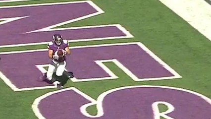 Vikings Zach Line scores the one-yard TD