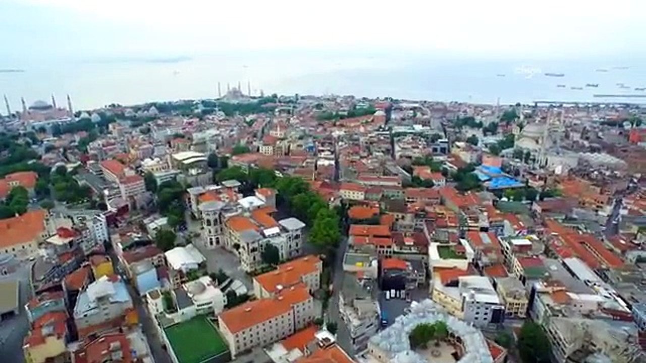 Sana dün bir tepeden baktım aziz İstanbul  (İstanbul'u birde havadan izleyin