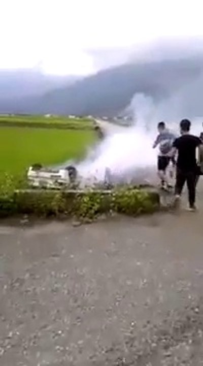 Hilarious Rally Crash