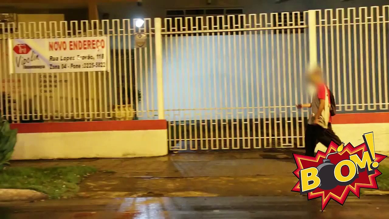 PEGADINHA: Ataque ZUMBI (Zombie Attack Prank)