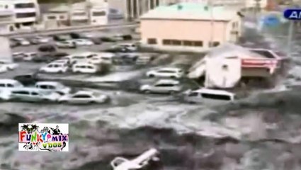 Japan Tsunami Devastation LIVE Clip