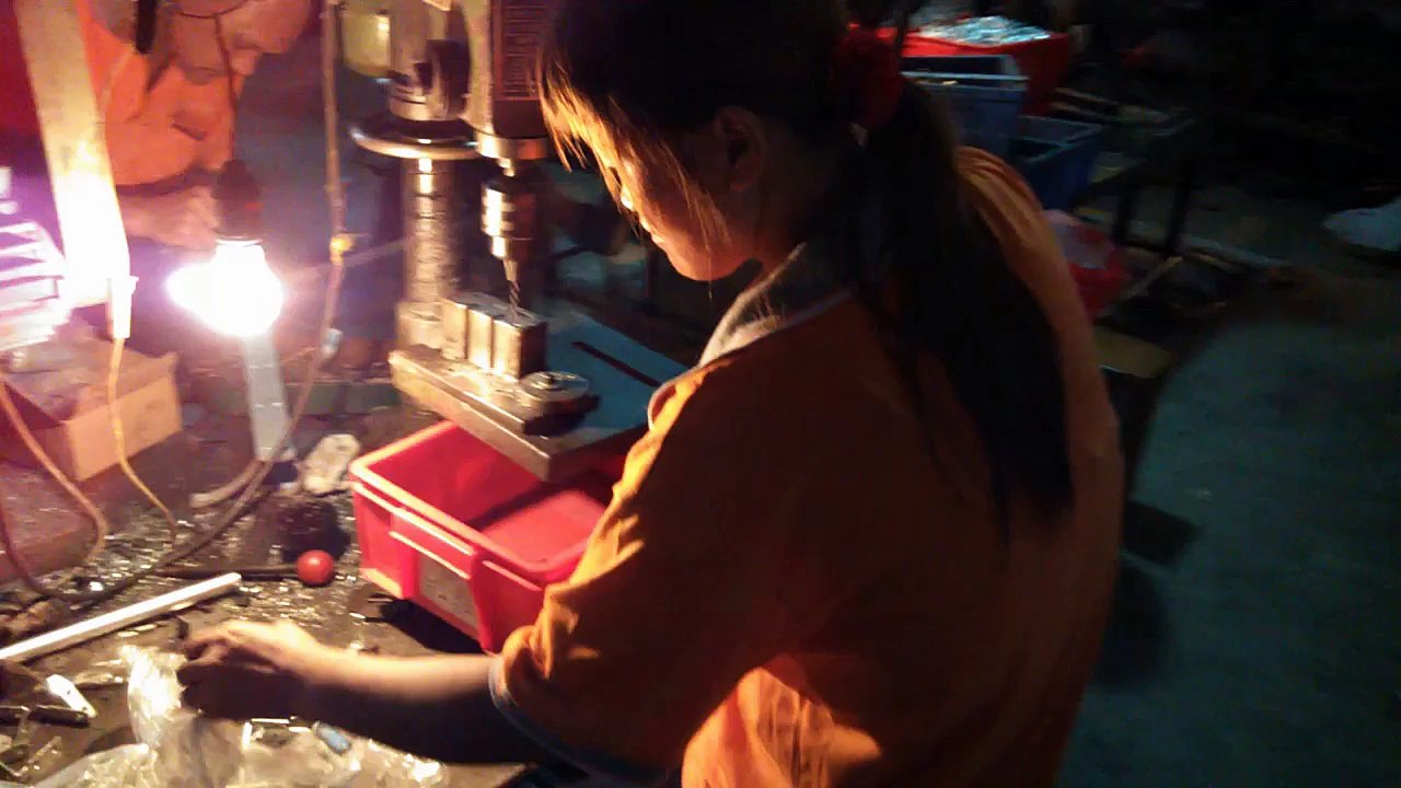 China Sourcing and Import Purchasing Agent: Connecting Bracket / Production 2