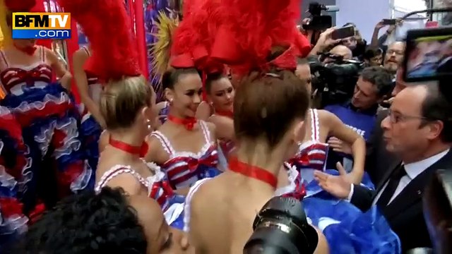 Hollande rencontre les danseuses du Moulin rouge à New York