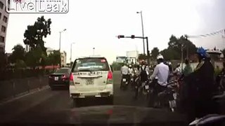 Instant Karma - Wrong Car to Steal Mirror From