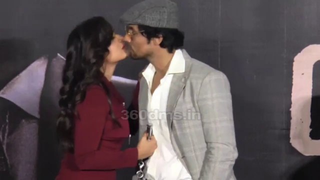 'Main Aur Charles' Trailer Launch : Randeep Hooda Lip Locks With Richa Chadda at Main Aur Charles