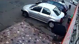 Phone Thief in Algeria