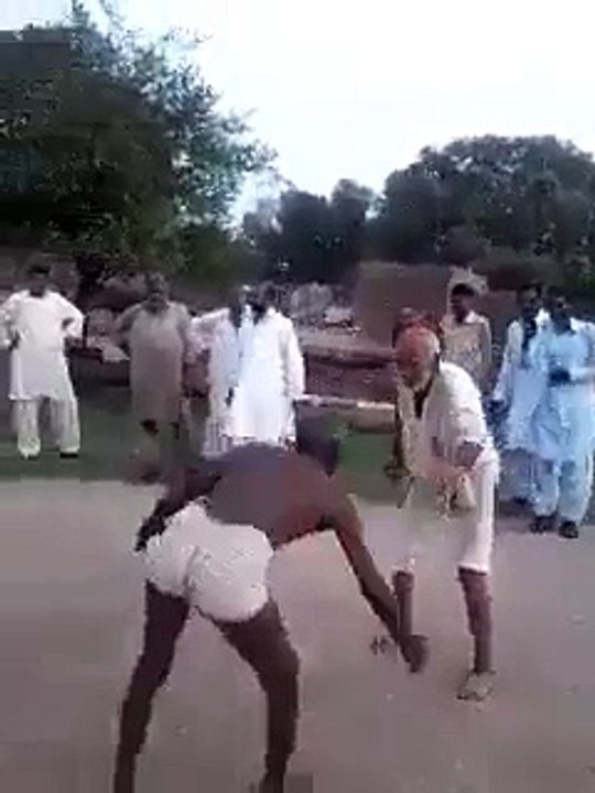 Hahahahaha, Pehlwan Baba Ge... Must watch nd share