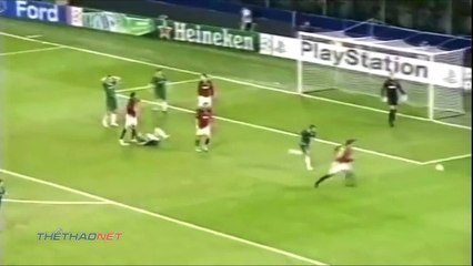 Pha bức tốc kinh hoàng như một chiếc F1 của Kaka