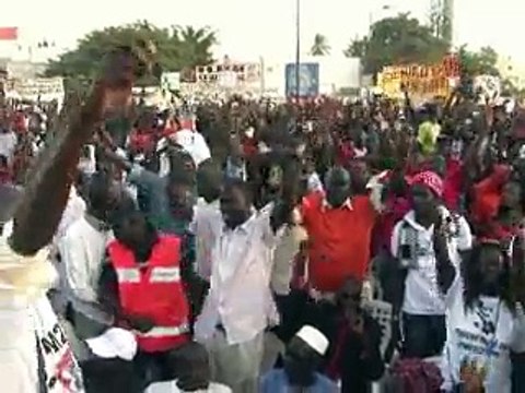Sénégal: la tension monte à un mois de la présidentielle