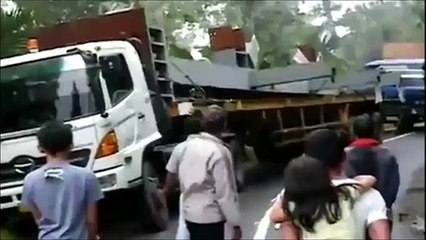 Accident de semi-remorque en Malaisie