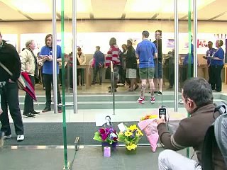 Steve Jobs, visionnaire fondateur d'Apple qui a "changé le monde", est mort