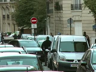 Nicolas Sarkozy, papa, assure que le bébé et sa maman "vont très bien!"
