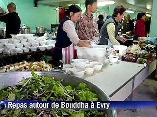Un repas autour de Bouddha pour financer la construction de la pagode d'Evry