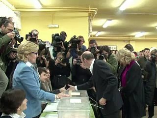 L'Espagne en crise bascule à droite, sans illusions