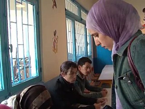 Maroc: les islamistes revendiquent la victoire, taux de participation de 45%