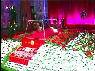 Corée du Nord: le régime glorifie ses dirigeants, les Etats-Unis prêts à discuter