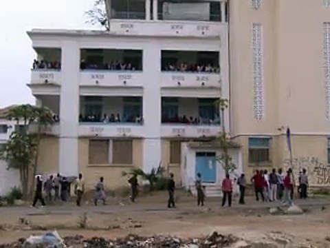 Sénégal: affrontements à l'université de Dakar, l'opposition promet une nouvelle stratégie