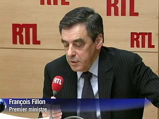 Fillon accuse à son tour Hollande de mentir