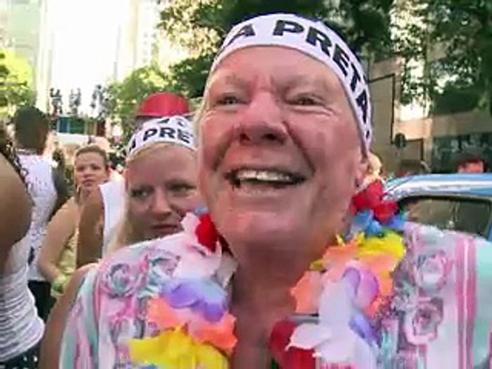 Plus de deux millions de fêtards ont envahi le centre de Rio pour le carnaval
