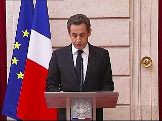 Toulouse: Sarkozy dénonce les polémiques "honteuses", annonce des mesures contre les "extrémistes"