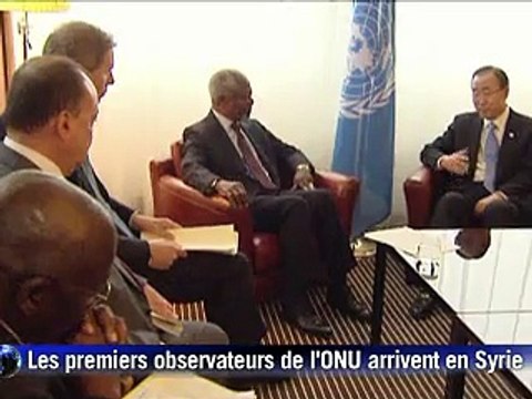 Syrie: Homs pilonnée à la veille du début de la mission des observateurs de l'ONU