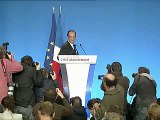 Donné battu, Sarkozy fait feu de tout bois pour coiffer Hollande sur le fil