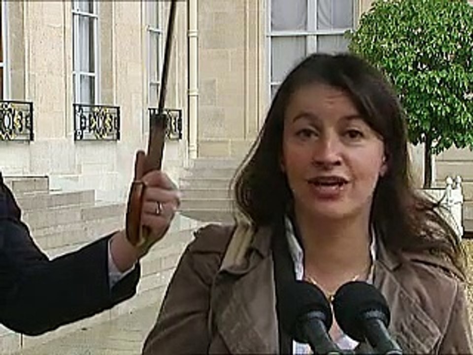 Cannabis: Duflot assure qu'Hollande respecte "l'autonomie" des partis de la majorité