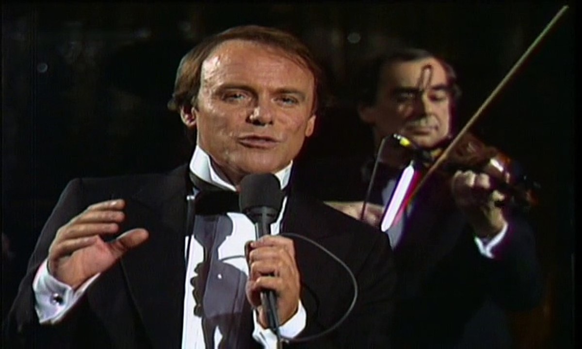 Michael Heltau - In einem kleinen Cafe in Hernals (Wienerische Lieder) 1980