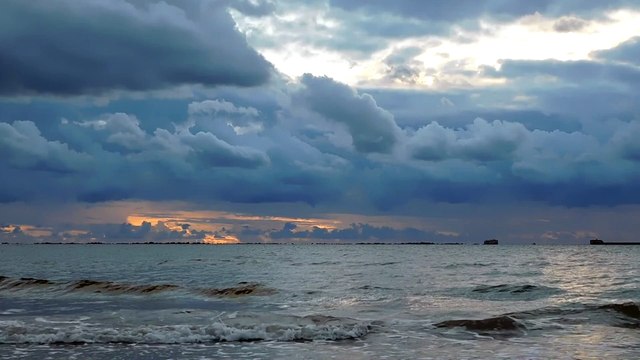 Лиепая. Вечер, море, сентябрь.