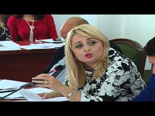 Ilaçet, shpërthen deputetja e PD   ndaj ministrit Beqaj: Je injorant