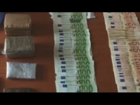 Biancavilla (CT) - Un chilo e mezzo di hashish in casa: due arresti (28.09.15)