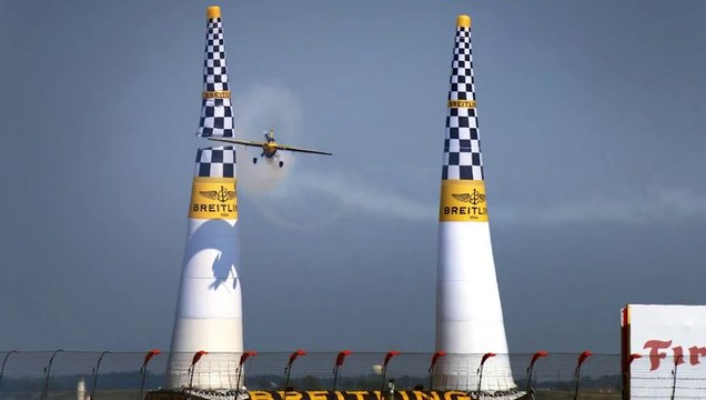 Des images spectaculaires d'une course d'avions au Texas