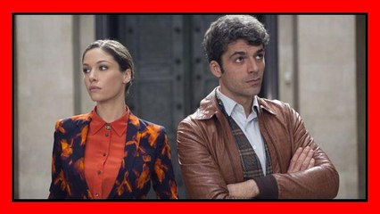 Poli opposti Backstage