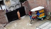 angry bull qurbani Awesome Funny Video And Dangerous cow bakra eid