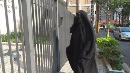 Meet Gisele, the Niqab-Wearing Thrash Metal Guitarist