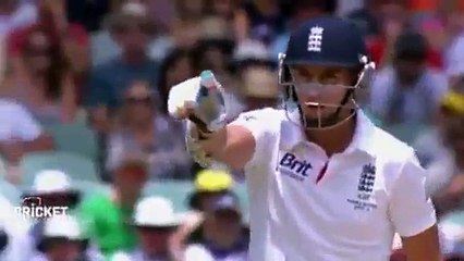 Stuart Broad cleaned by Mitchell Johnson