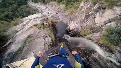 Is he mad? Jumping 2000 m high