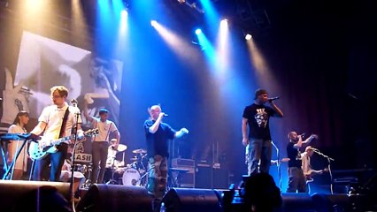 Kraftklub und K.I.Z. - Juppe fürs Gehirn Live in Köln Redbull Soundclash 07.12.2012