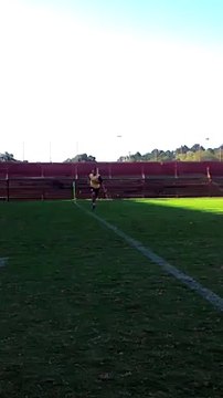 Léo Oliveira treina com o time da Desportiva para encarar o Flamengo em amistoso que será a sua despedida