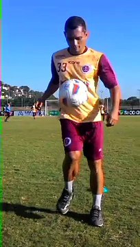 Léo Oliveira treina com o time da Desportiva para encarar o Flamengo em amistoso que será a sua despedida