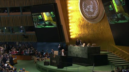 Obama denuncia apoio a 'tiranos que matam crianças' como Assad