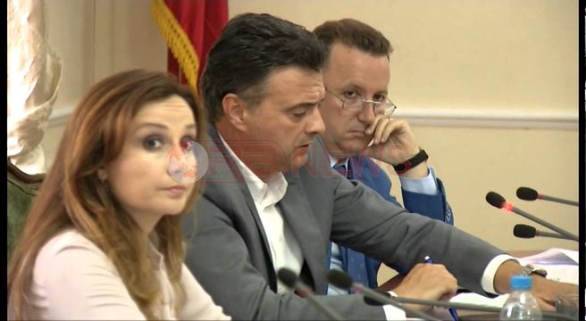 Mazhoranca 1 javë kohë opozitës, drafti dhe komentet bashkë te komisioni i Venecias- Ora News