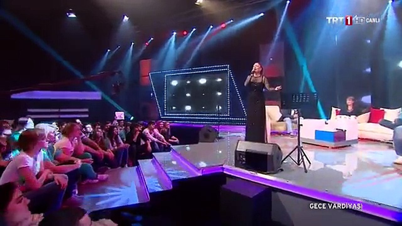 İzel - Düşer O (Canlı Performans)